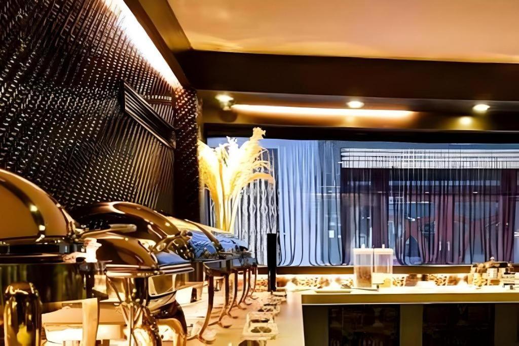 The White Hotel 8A Thai Van Lung Πόλη Χο Τσι Μινχ Εξωτερικό φωτογραφία