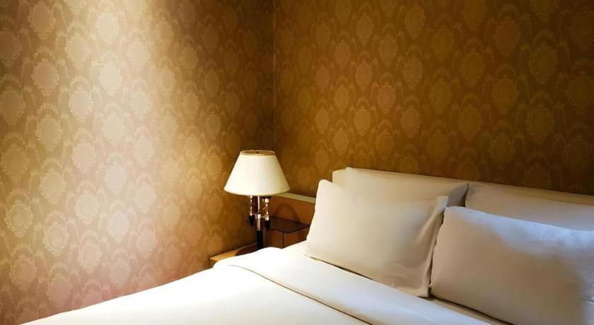 The White Hotel 8A Thai Van Lung Πόλη Χο Τσι Μινχ Εξωτερικό φωτογραφία