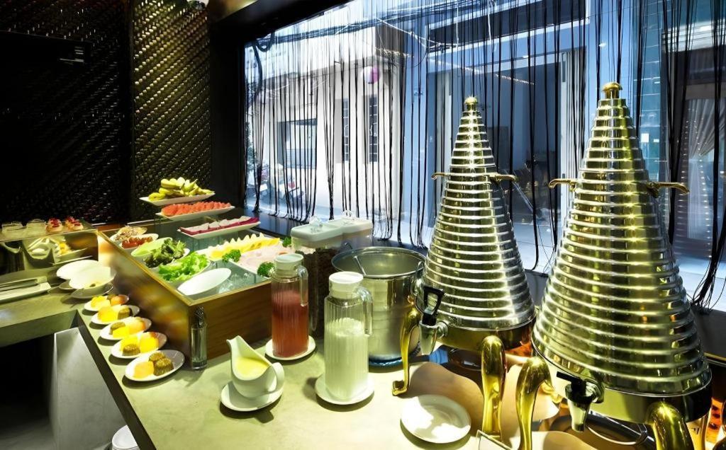 The White Hotel 8A Thai Van Lung Πόλη Χο Τσι Μινχ Εξωτερικό φωτογραφία