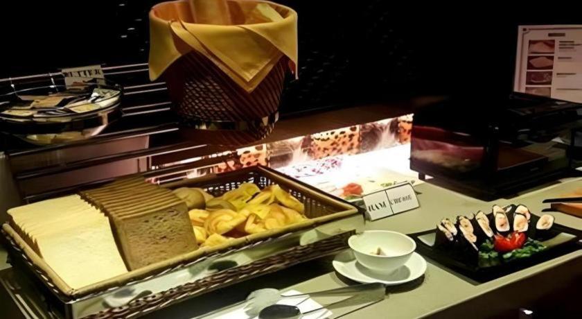 The White Hotel 8A Thai Van Lung Πόλη Χο Τσι Μινχ Εξωτερικό φωτογραφία